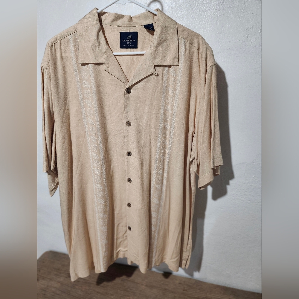 Caribbean Joe Mens Large Tan Rayon Short Sleeve Embroidered Camp Shirt Beige